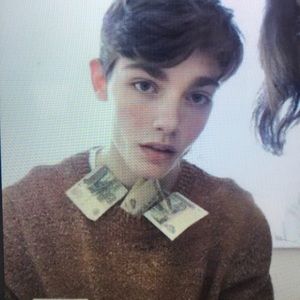 Meet your Posher, Elvis